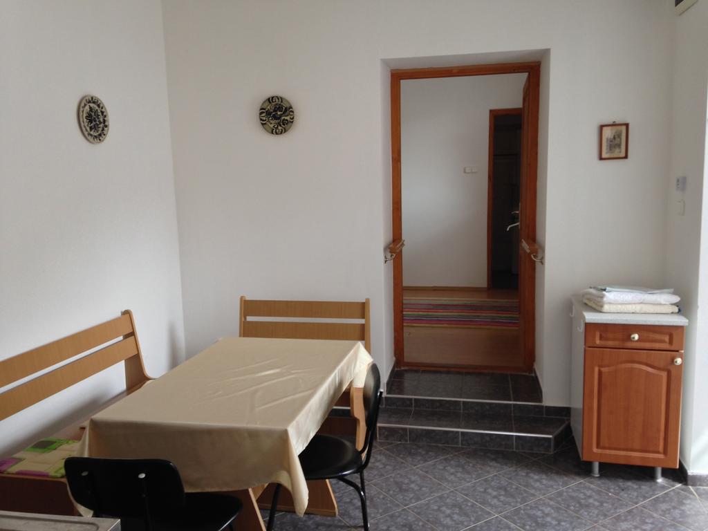 Petra Apartmanok فيليم الغرفة الصورة